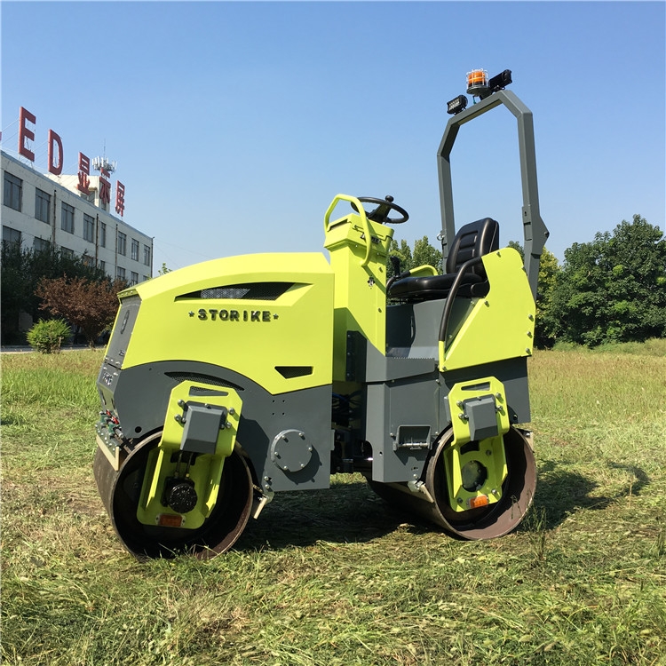 小型壓路機的優(yōu)勢和特點