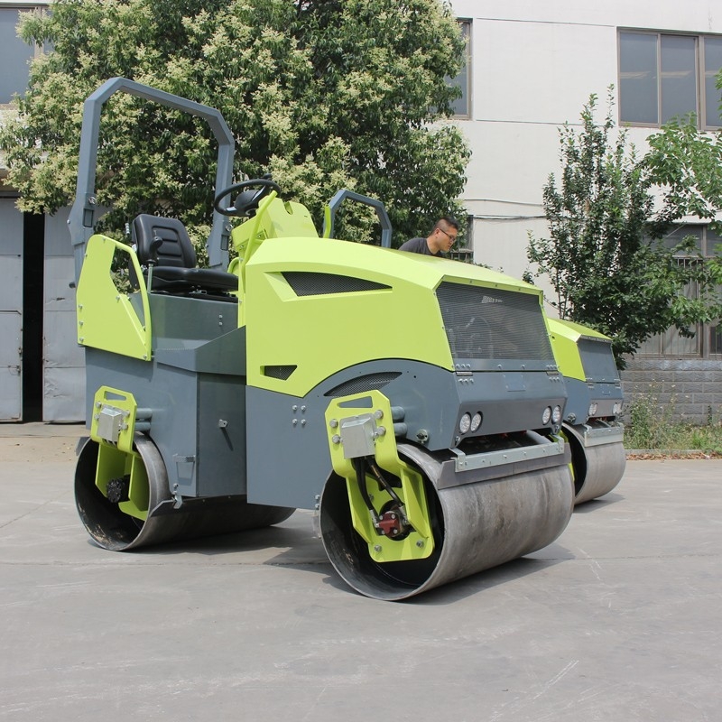 長時間使用的小型壓路機如何進行清洗保養(yǎng)？