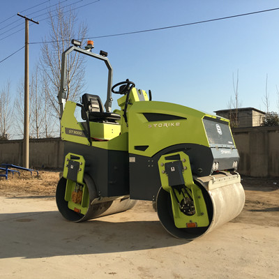 小型壓路機如何預防打滑?